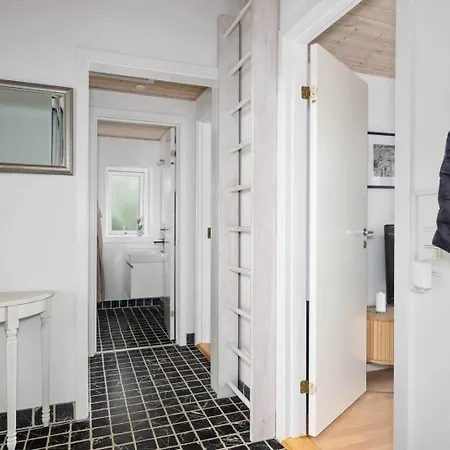 M401-vaeggerlose-marielyst-strandpark-45 * Bøtø By