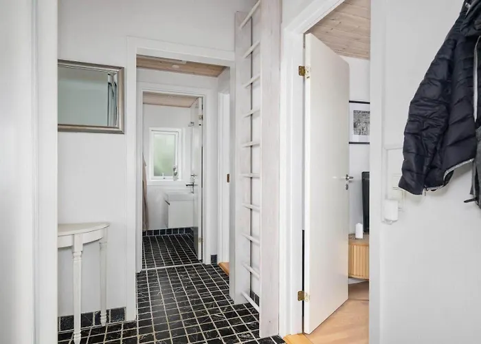 M401-vaeggerlose-marielyst-strandpark-45 * Bøtø By